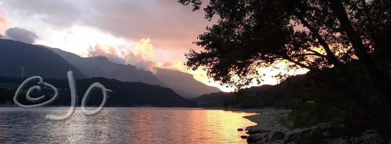 Coucher de soleil sur le Sautet - 20190807_205118-2.jpg 20190807_205118-2.jpg